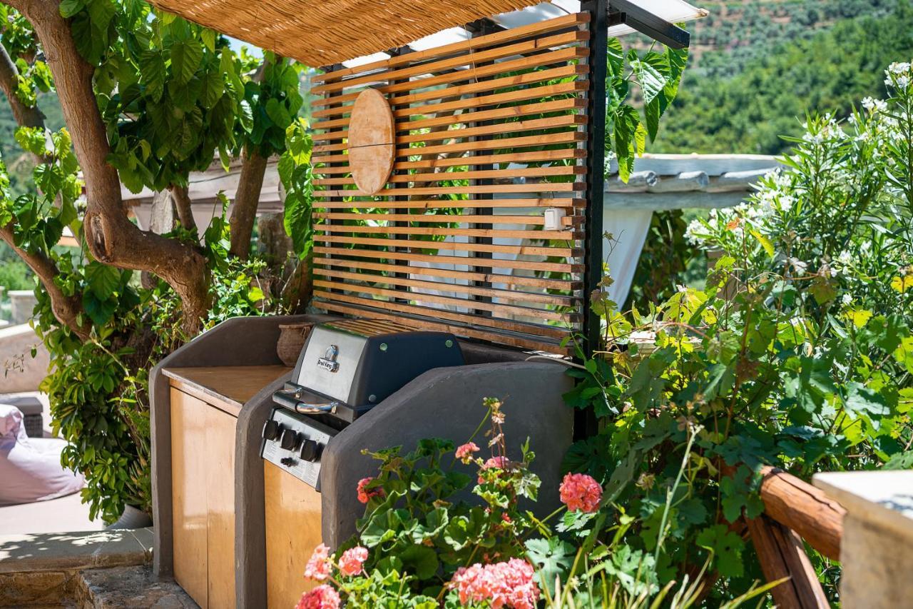 Verekinthos Villas - Pool, Hot Tub, Bbq, Kids Playground, Stunning Mountain Views Yerolákkos 외부 사진
