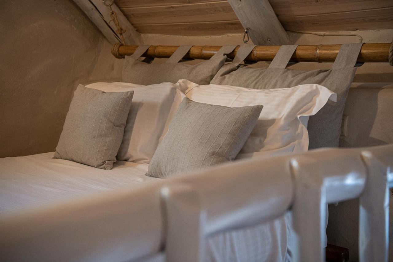 Verekinthos Villas - Pool, Hot Tub, Bbq, Kids Playground, Stunning Mountain Views Yerolákkos 외부 사진