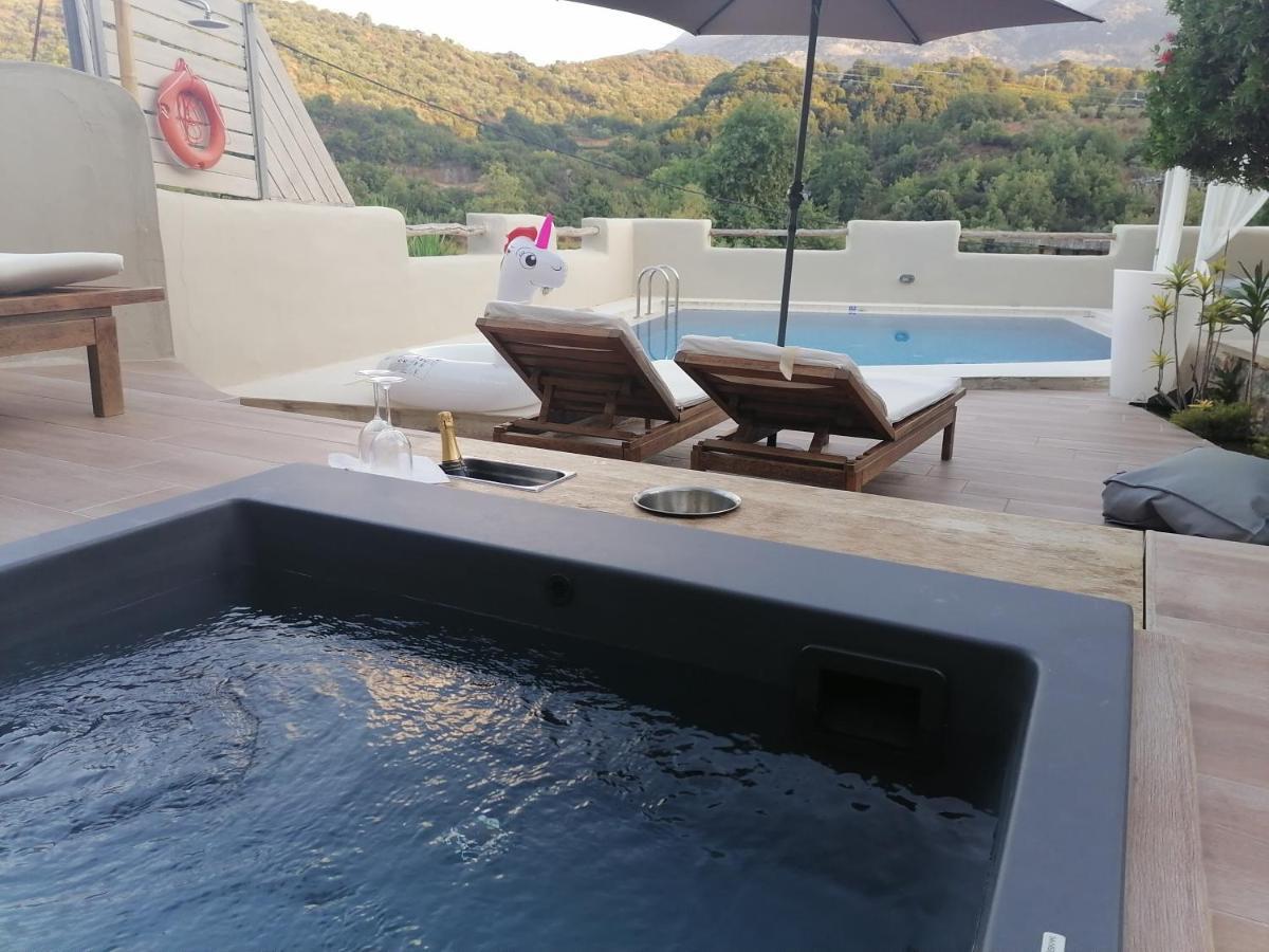 Verekinthos Villas - Pool, Hot Tub, Bbq, Kids Playground, Stunning Mountain Views Yerolákkos 외부 사진