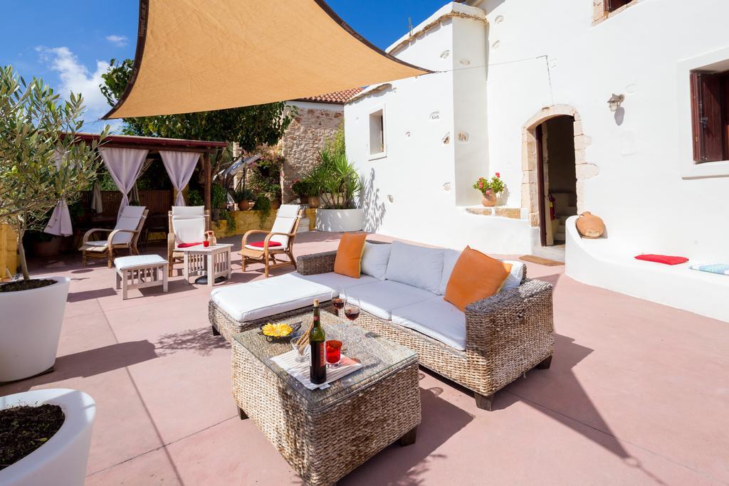 Verekinthos Villas - Pool, Hot Tub, Bbq, Kids Playground, Stunning Mountain Views Yerolákkos 외부 사진