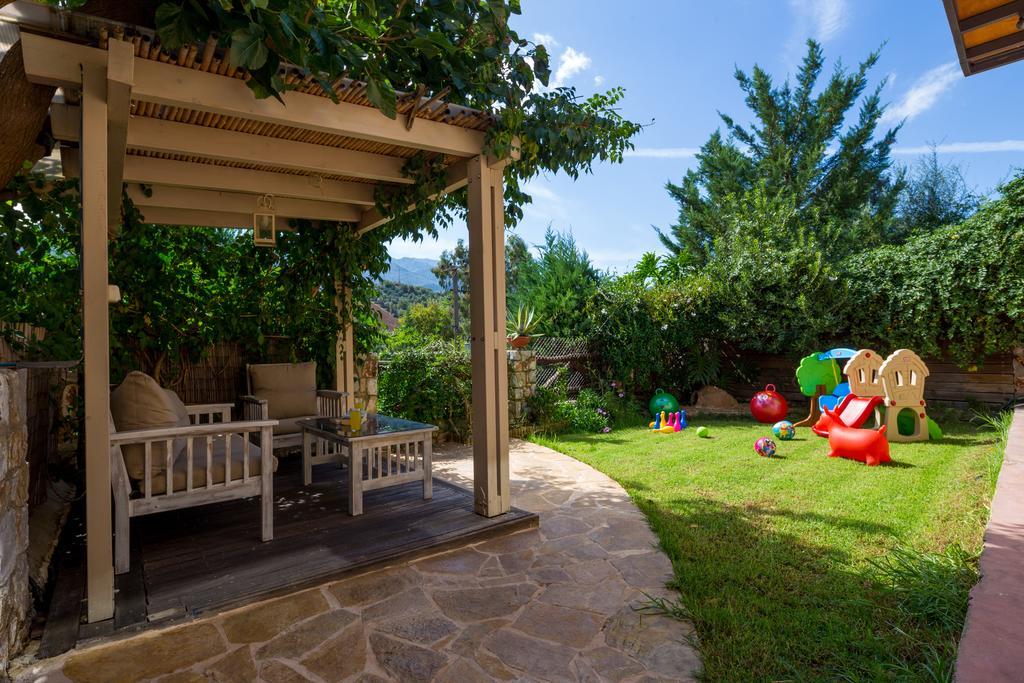 Verekinthos Villas - Pool, Hot Tub, Bbq, Kids Playground, Stunning Mountain Views Yerolákkos 외부 사진