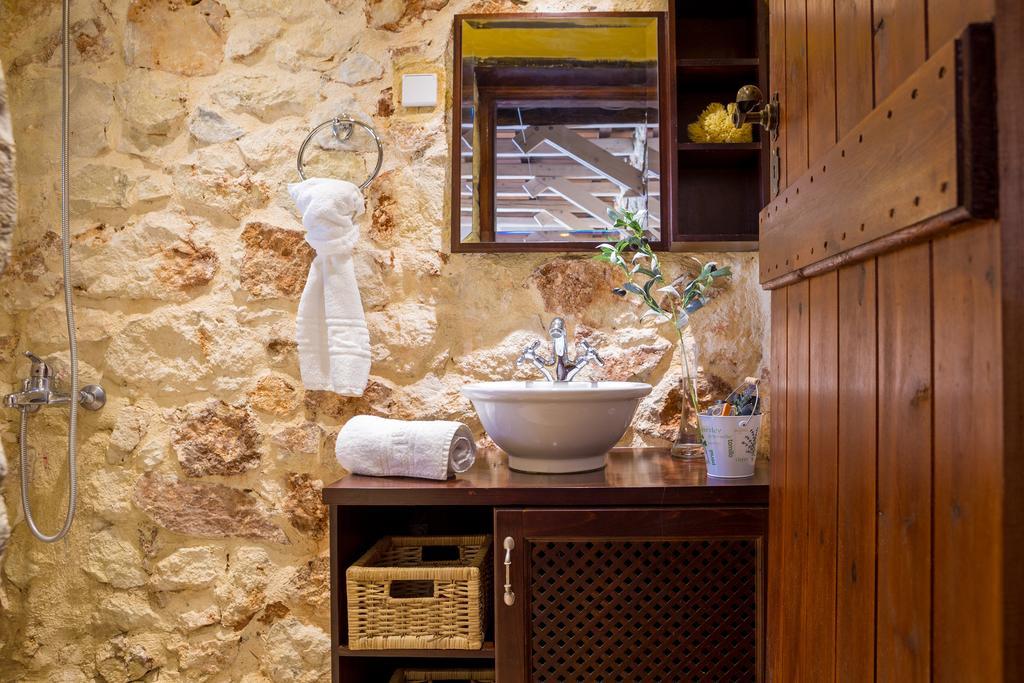 Verekinthos Villas - Pool, Hot Tub, Bbq, Kids Playground, Stunning Mountain Views Yerolákkos 외부 사진