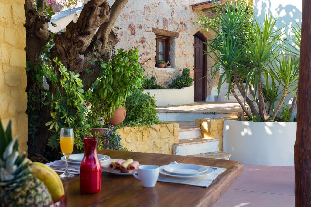 Verekinthos Villas - Pool, Hot Tub, Bbq, Kids Playground, Stunning Mountain Views Yerolákkos 외부 사진