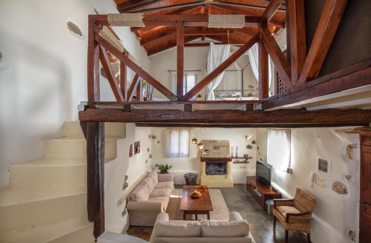 Verekinthos Villas - Pool, Hot Tub, Bbq, Kids Playground, Stunning Mountain Views Yerolákkos 외부 사진